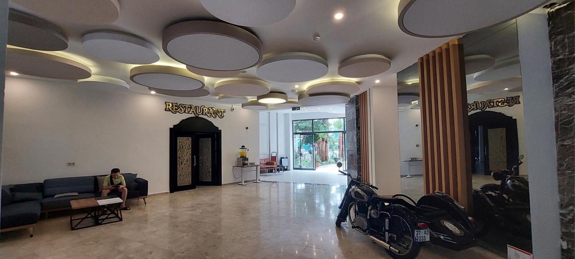 Uk Hotel Kiris Antalya Buitenkant foto